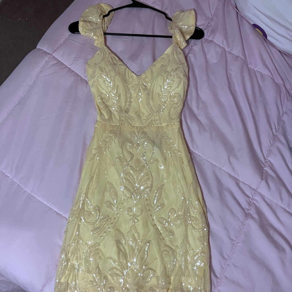 Yellow Hoco Dress!